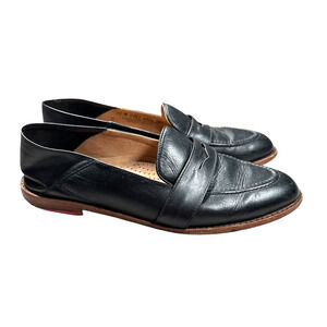 G. H Bass Weejuns Womens Size 10 Penny Loafers Black Leather Preppy Academia